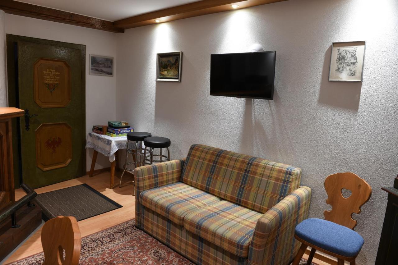Holzschnitzers Appartements แอห์วัลด์ ภายนอก รูปภาพ