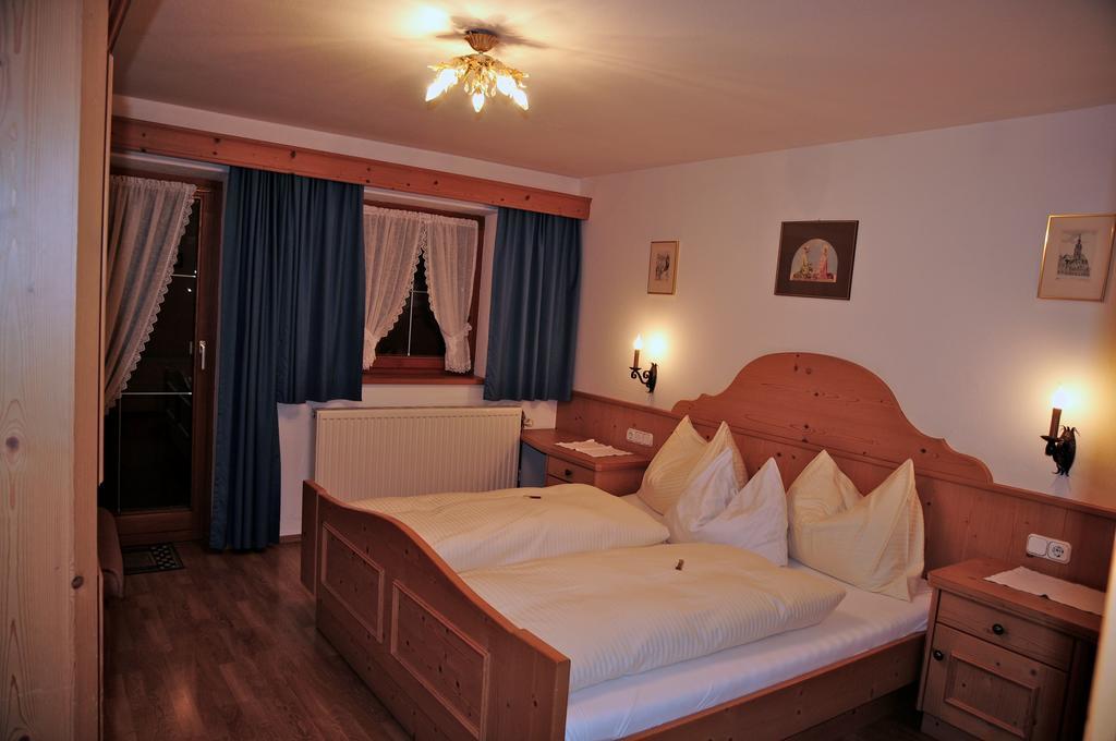Holzschnitzers Appartements แอห์วัลด์ ภายนอก รูปภาพ