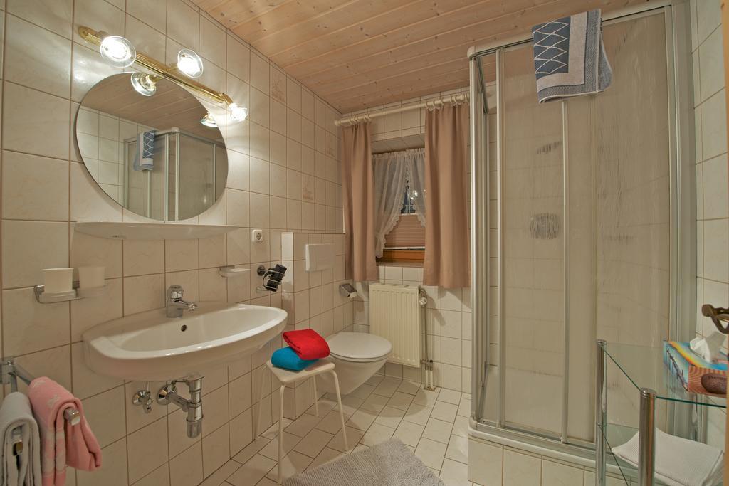 Holzschnitzers Appartements แอห์วัลด์ ภายนอก รูปภาพ