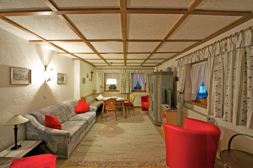 Holzschnitzers Appartements แอห์วัลด์ ภายนอก รูปภาพ