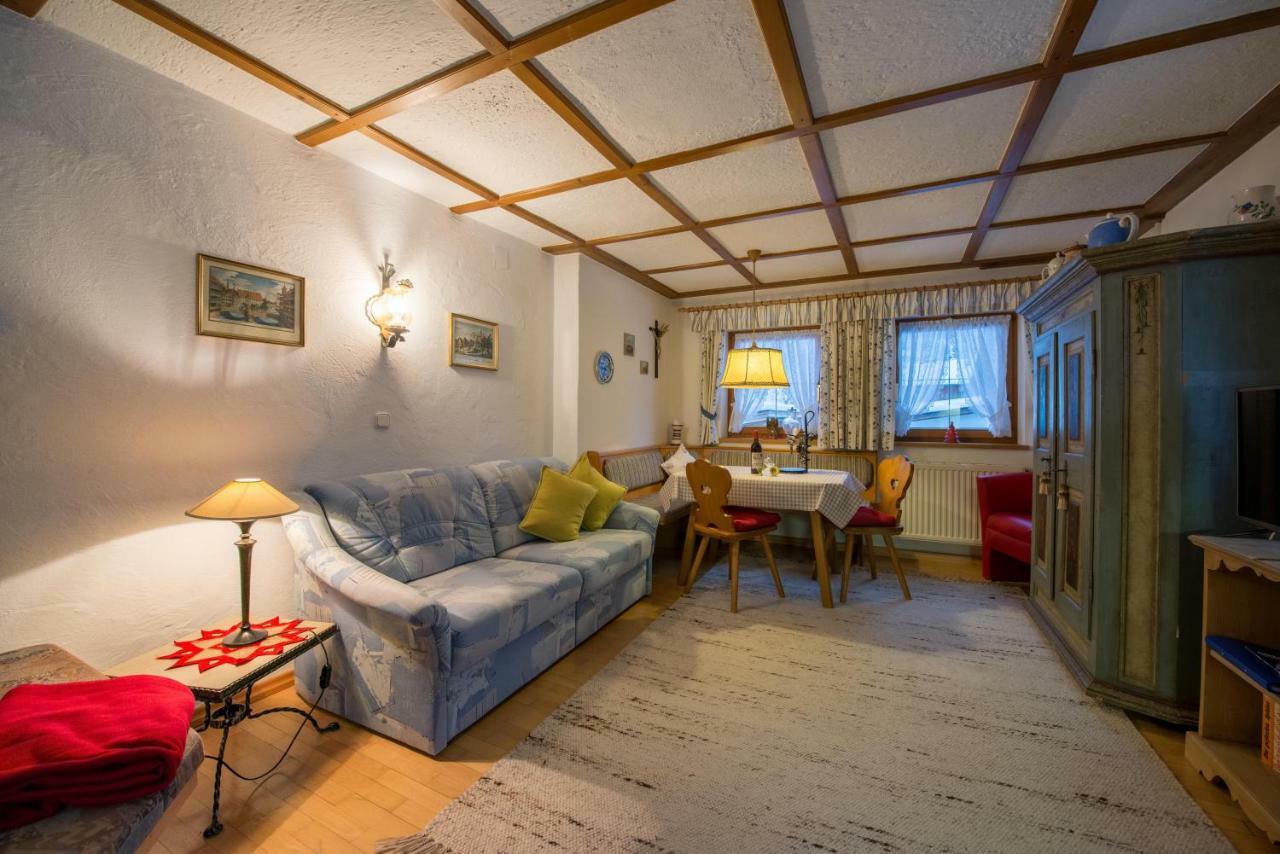 Holzschnitzers Appartements แอห์วัลด์ ภายนอก รูปภาพ