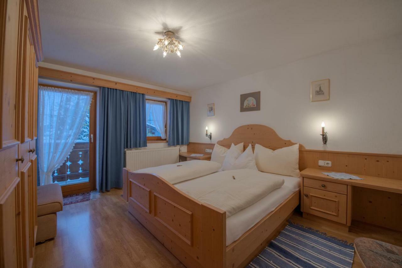Holzschnitzers Appartements แอห์วัลด์ ภายนอก รูปภาพ