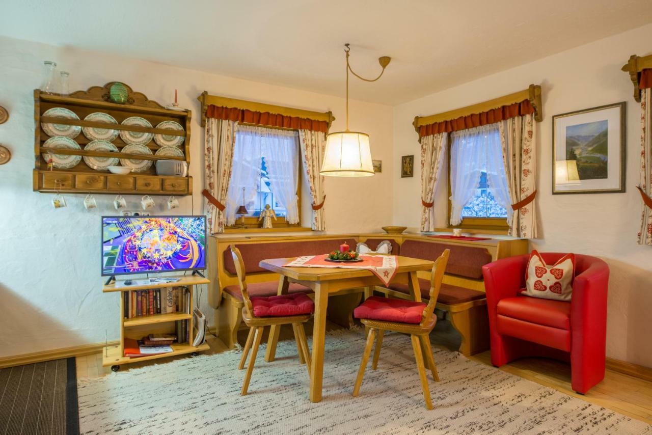 Holzschnitzers Appartements แอห์วัลด์ ภายนอก รูปภาพ